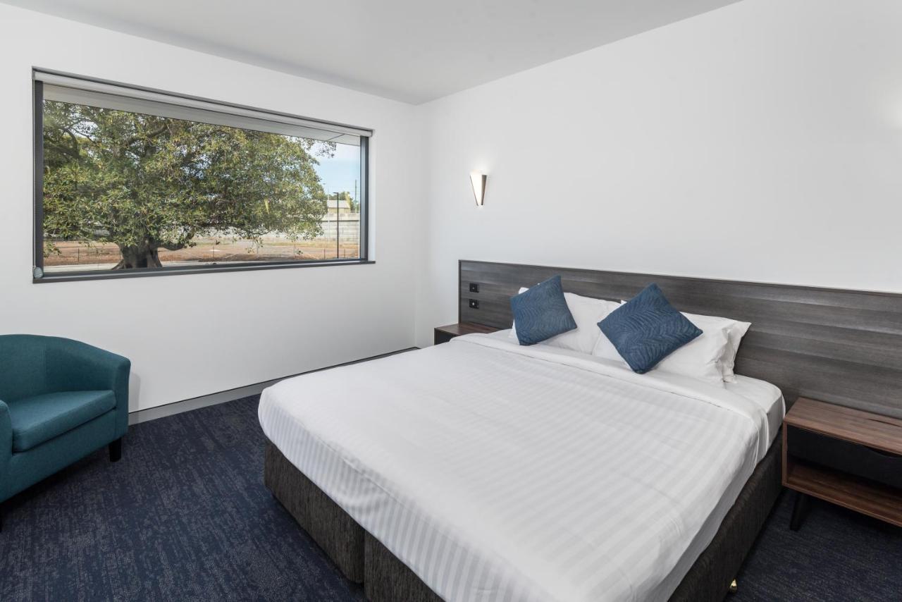 Thornton Executive Hotel Мейтленд Экстерьер фото